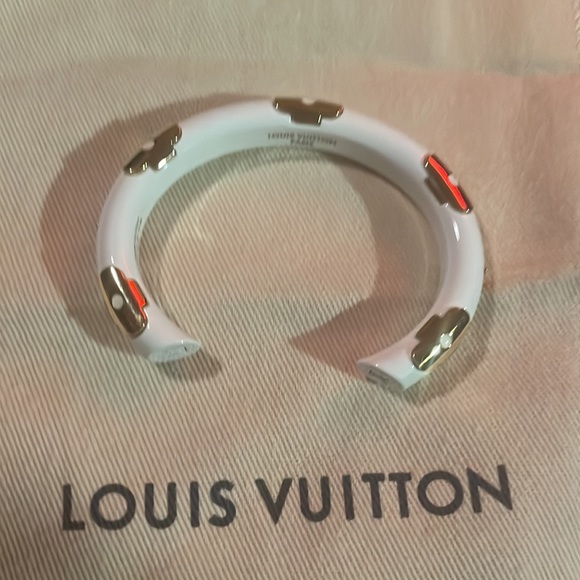Louis Vuitton daisy bangle brand new - Picture 6 of 9